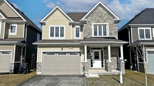 17 Shapira Ave, Wasaga Beach, ON, L9Z0K2 | Card Image