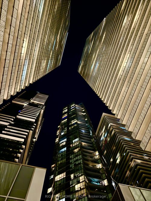 2206-42 Charles St E, Toronto, ON, M4Y0B7 | Card Image