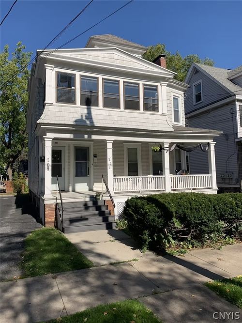 11-709 Clarendon St, Syracuse, NY, 13210-2517 | Card Image