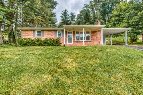 583 Fowler St, Marion, VA, 24354-2203 | Card Image