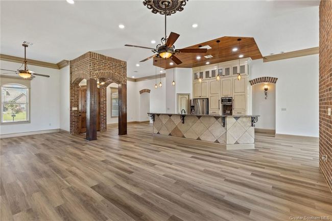 808 Sugar Maple Ln, House other with 3 bedrooms, 3 bathrooms and 2 parking in Sulphur LA | Image 8
