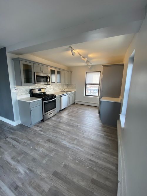 apt-807-5858 Sheridan Rd, Chicago, IL, 60660-4936 | Card Image