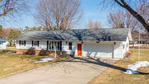 206 W Hickory St, Abbotsford, WI, 54405-9529 | Card Image