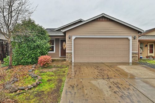 7861 27th Street, White City, OR, 97503 | Card Image