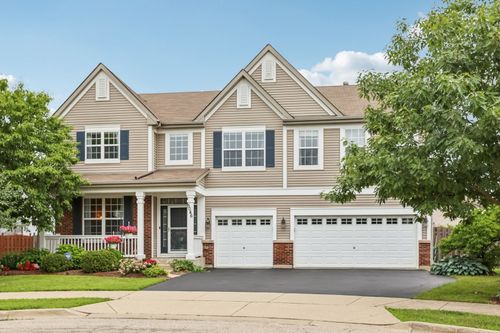 5046 Nelson Ct, Wadsworth, IL, 60083-8937 | Card Image