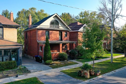 143 4th St W, Collingwood, ON, L9Y1R6 | Card Image