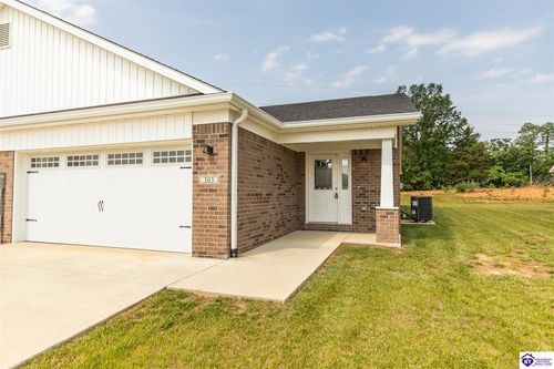 303 Breckinridge Cir, Vine Grove, KY, 40175-8445 | Card Image