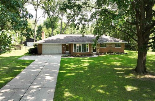 5001 Hampshire Dr, Shelby Township, MI, 48316-3156 | Card Image