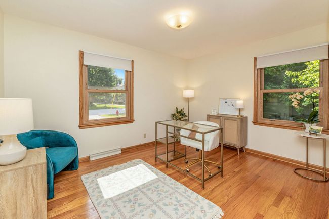 6037 N Elm Tree Rd, House other with 4 bedrooms, 2 bathrooms and null parking in GLENDALE WI | Image 7