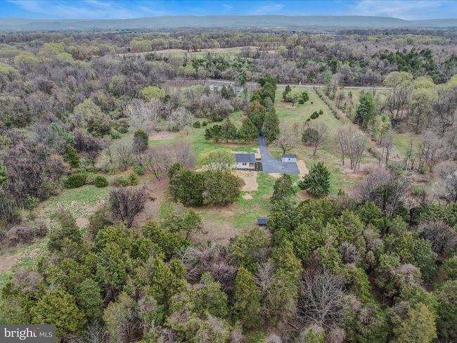 89 Morgan Grove Rd, Home with 4 bedrooms, 3 bathrooms and null parking in SHEPHERDSTOWN WV | Image 61
