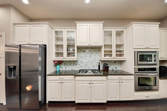 KITCHEN | Image 16