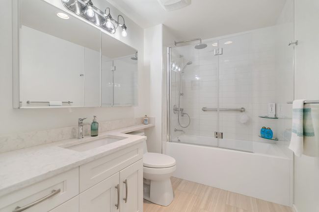 111 - 1785 Martin Dr, Condo with 2 bedrooms, 2 bathrooms and 1 parking in Surrey BC | Image 13