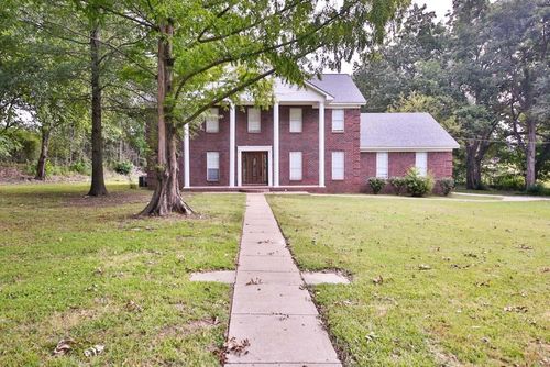 104 Russwood Dr, Covington, TN, 38019-3657 | Card Image