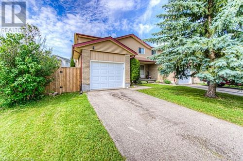 a-645 Pinerow Cres, Waterloo, ON, N2T2K8 | Card Image