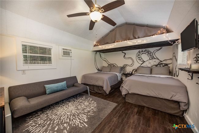 112 W Van Buren Ave, House other with 3 bedrooms, 2 bathrooms and null parking in Port O Connor TX | Image 32