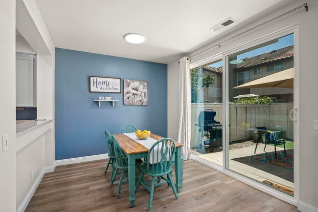 2224 Lago Ventana, Townhouse with 3 bedrooms, 3 bathrooms and 2 parking in Chula Vista CA | Image 10