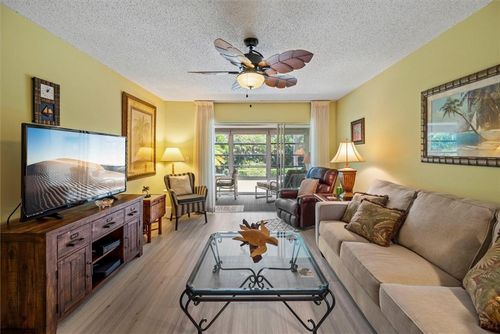 132-8-2929 Se Ocean Blvd, Stuart, FL, 34996-2818 | Card Image
