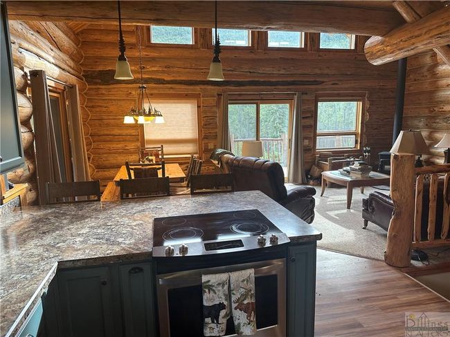 3966 Main Boulder Rd, House other with 2 bedrooms, 3 bathrooms and null parking in Mc Leod MT | Image 13