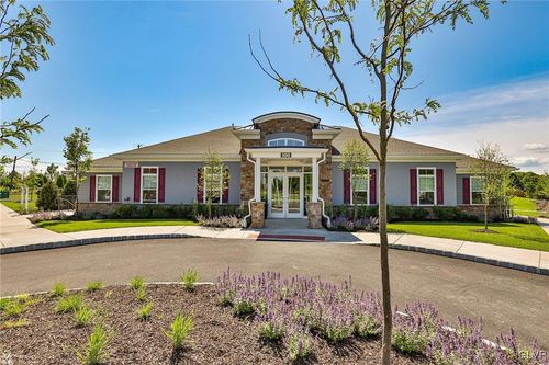 100 Aviv St, Fogelsville, PA, 18051-8701 | Card Image