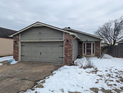 5620 Vancouver Pl, Tulsa, OK, 74107-8409 | Card Image