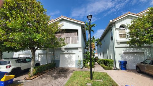 3051 Laurel Ridge Cir, Riviera Beach, FL, 33404-1838 | Card Image