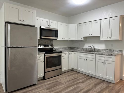 4-1928 Jefferson St, Hollywood, FL, 33020-5448 | Card Image