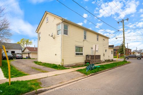 396 Main St W, Port Colborne, ON, L3K3W1 | Card Image