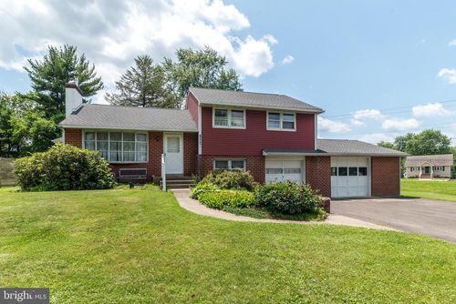 1554 Park Dr, Jamison, PA, 18929-1612 | Card Image