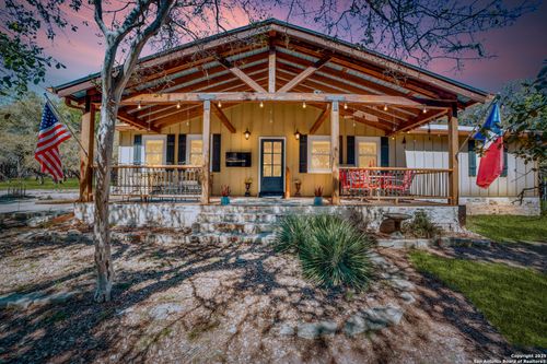 954 Lakeside Dr, Lakehills, TX, 78063-6393 | Card Image