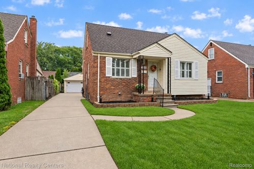 1844 Mclain Ave, Lincoln Park, MI, 48146-2204 | Card Image