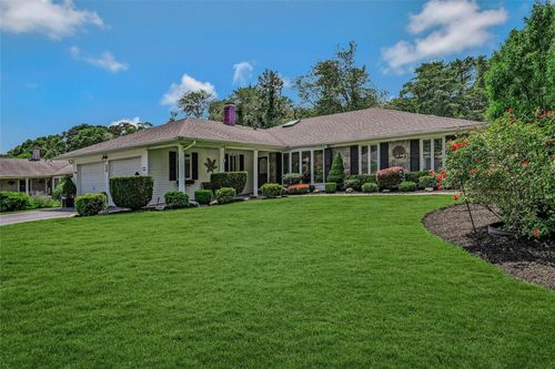 396 Astor Dr, Sayville, NY, 11782-2039 | Card Image