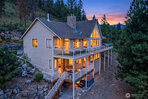 7371 Ridgeview Dr, Chelan, WA, 98816-8791 | Card Image