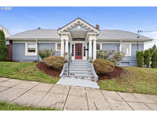 1215 15th St, Astoria, OR, 97103-3835 | Card Image