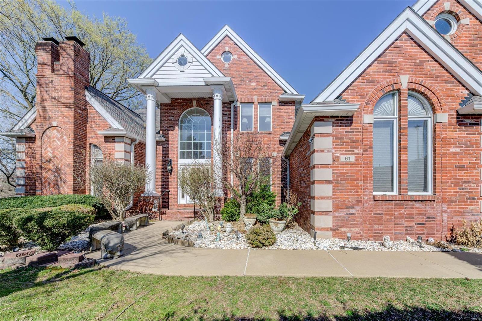 Barkley Pl, Saint Charles, MO 63301