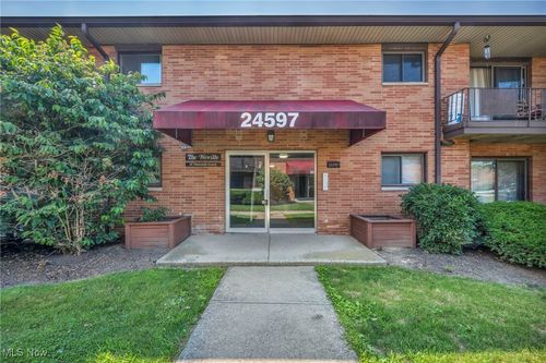 24597 Clareshire Dr, North Olmsted, OH, 44070-3520 | Card Image