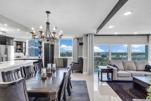 apt-711-4200 Hillcrest Dr, Hollywood, FL, 33021-7948 | Card Image