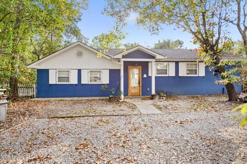 207 Vacation Ln, Waveland, MS, 39576-4025 | Card Image