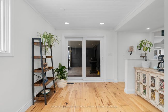 203 Camilla Cres, House other with 5 bedrooms, 2 bathrooms and 5 parking in Thornton ON | Image 13