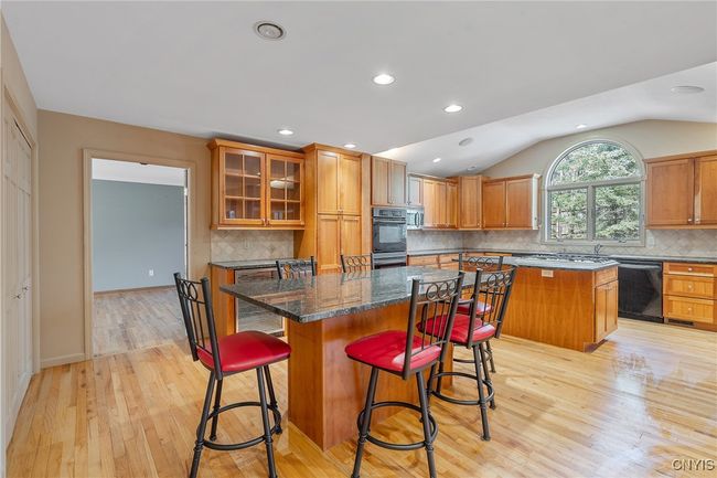 7266 Wakefield Dr, House other with 5 bedrooms, 4 bathrooms and null parking in Fayetteville NY | Image 5