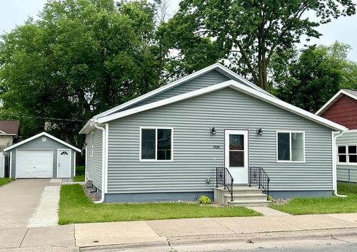 908 East Ave S, La Crosse, WI, 54601 | Card Image