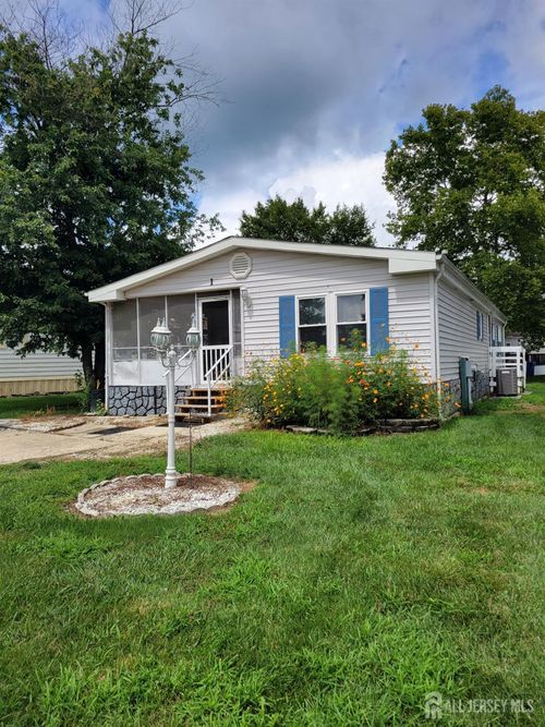 1 Poe Rd, North Brunswick, NJ, 08902-3433 | Card Image