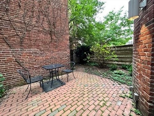 4w-108 Gainsborough St, Boston, MA, 02115-4222 | Card Image