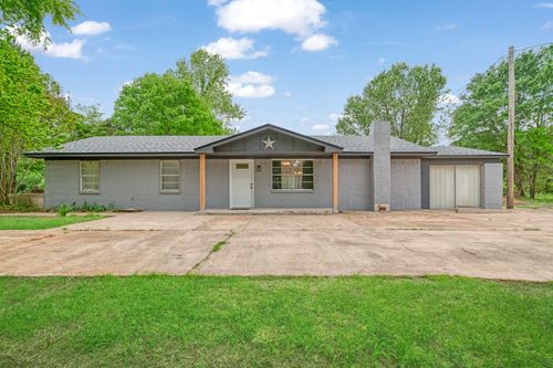 3546 E 2000 Rd, Fort Towson, OK, 74735-5036 | Card Image