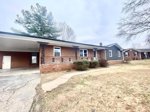 107 Mark Dr, Hopkinsville, KY, 42240-5225 | Card Image