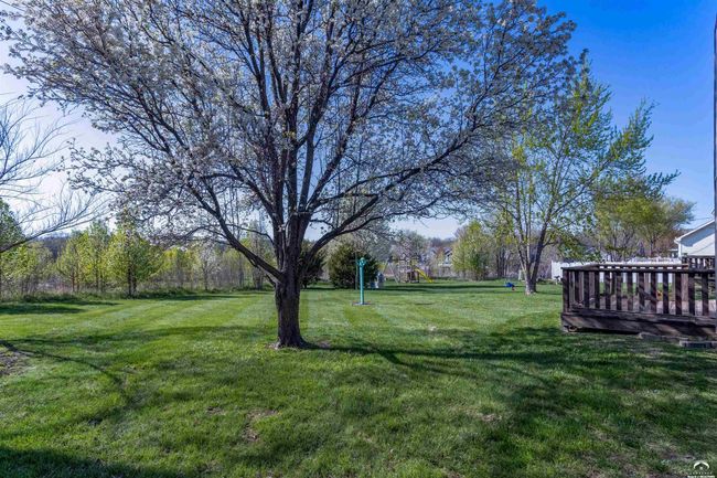 1306 S Raintree Dr, House other with 3 bedrooms, 2 bathrooms and null parking in Tonganoxie KS | Image 19