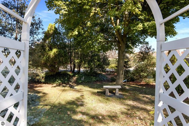1037 E State St, House other with 2 bedrooms, 1 bathrooms and null parking in Traverse City MI | Image 20
