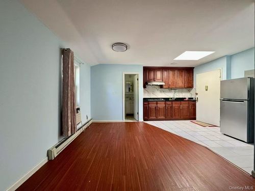 apt-2f-6109 167th St, Fresh Meadows, NY, 11365-1954 | Card Image