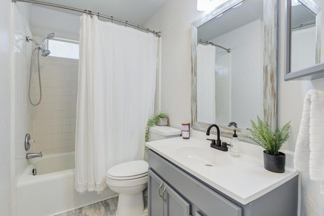 58 E Lakeshore Dr, House other with 5 bedrooms, 4 bathrooms and null parking in Ransom Canyon TX | Image 37