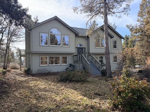 6245 Coopers Hawk Rd, Klamath Falls, OR, 97601-8662 | Card Image