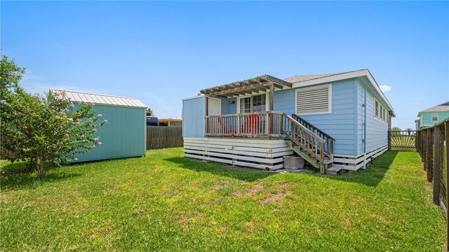 1127 S Live Oak St, House other with 2 bedrooms, 2 bathrooms and null parking in Rockport TX | Image 20